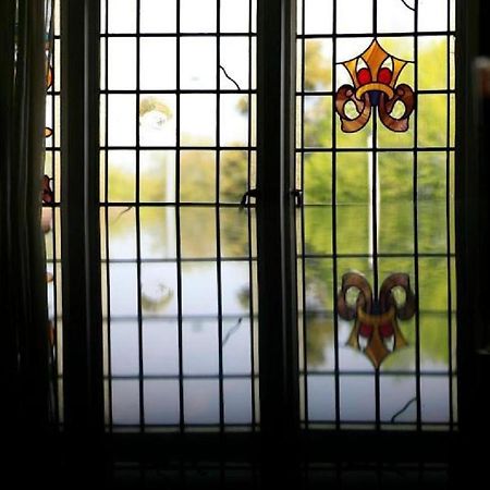 Oyo Clayton Lodge نيوكاسل أندر ليم المظهر الخارجي الصورة