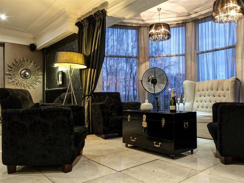 Oyo Clayton Lodge نيوكاسل أندر ليم المظهر الخارجي الصورة
