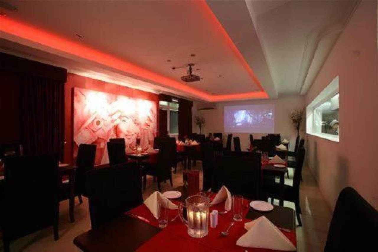 Oyo Clayton Lodge نيوكاسل أندر ليم المظهر الخارجي الصورة