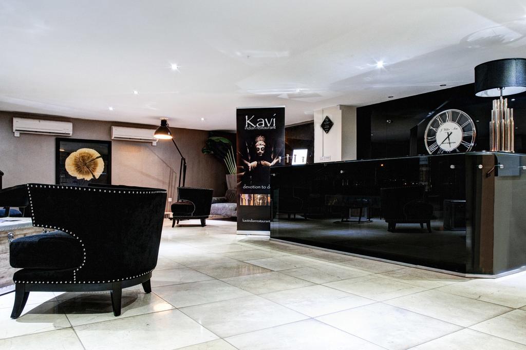 Oyo Clayton Lodge نيوكاسل أندر ليم المظهر الخارجي الصورة