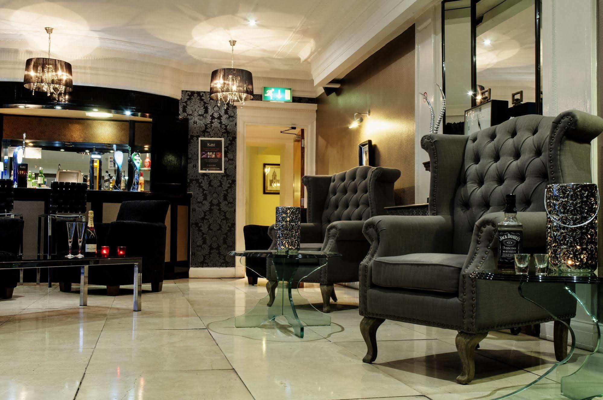 Oyo Clayton Lodge نيوكاسل أندر ليم المظهر الخارجي الصورة